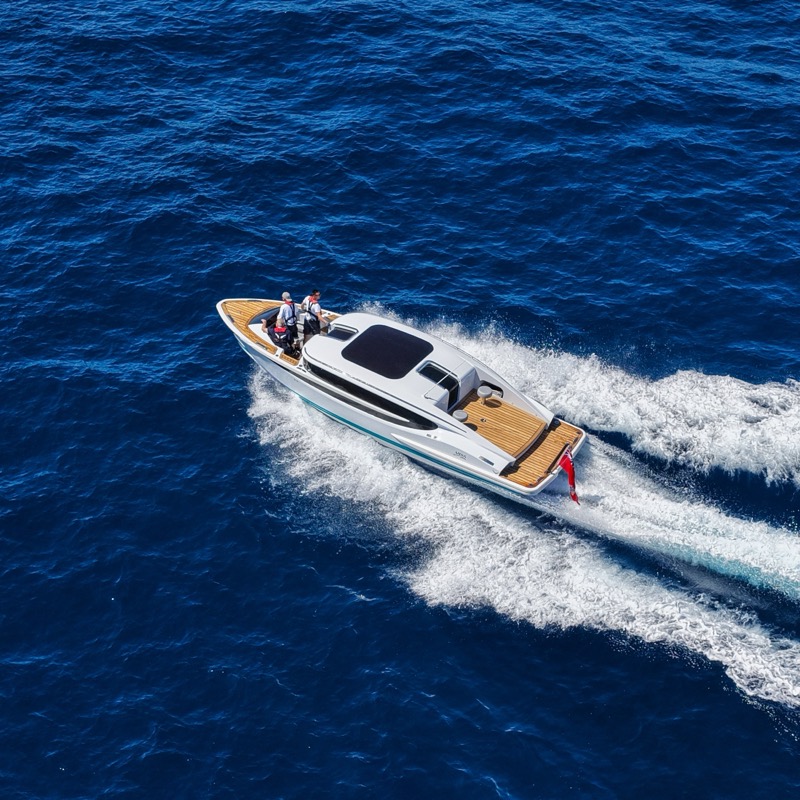 Aerial view of the Falcon tender at speed